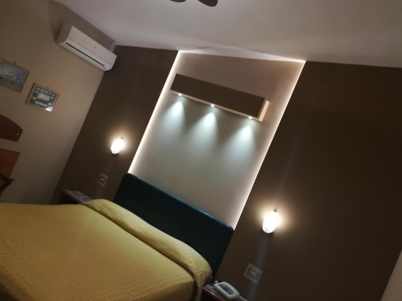 Hotel Lento Melito di Napoli Ngoại thất bức ảnh